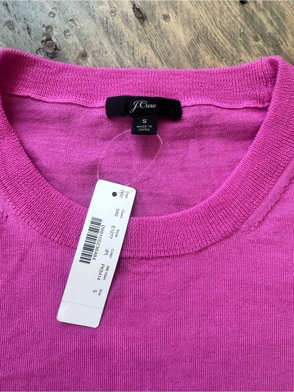 NEW-J. Crew Crewneck Sweater in Vibrant Fuchsia - Picture 2 of 8